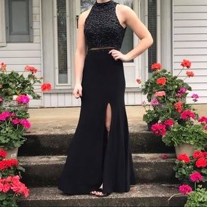 Black 2 piece prom dress